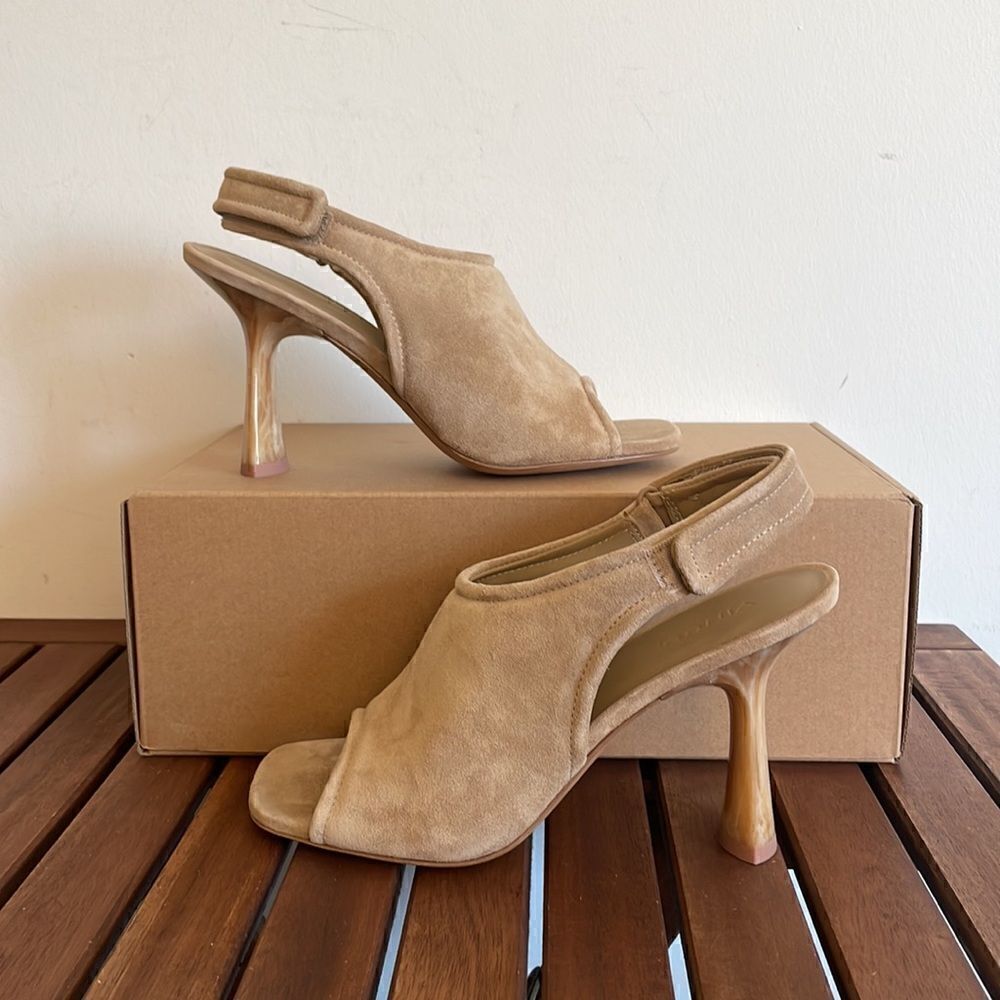 Vince Quest Suede Slingback Graceful Sandal Dune Women Size 7 MSRP$350
